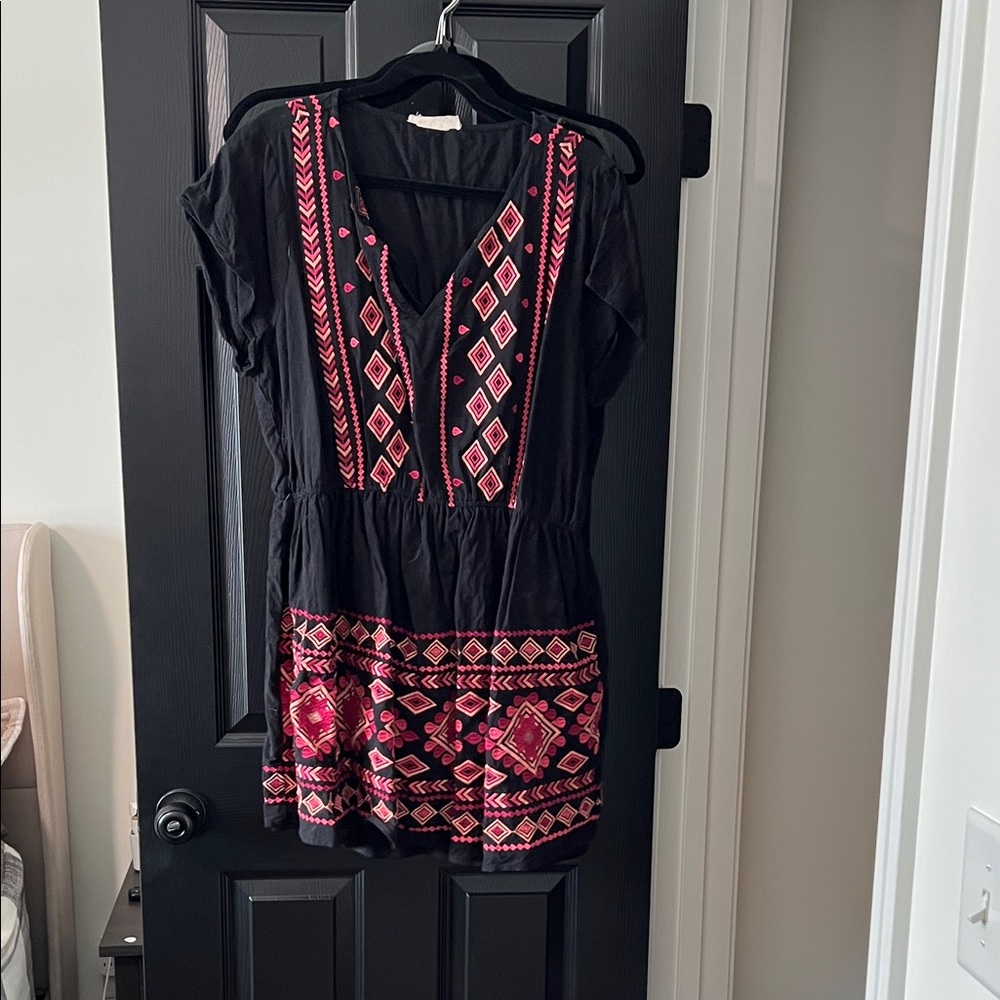 Black and Pink Geometric Pattern Dress